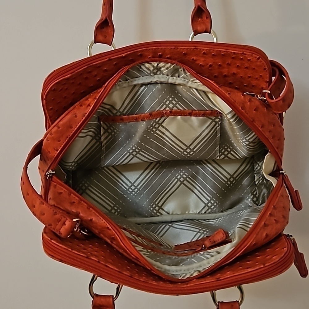 LONDON FOG 1990s Coral Faux Ostrich Shoulder Bag - Picture 8 of 12